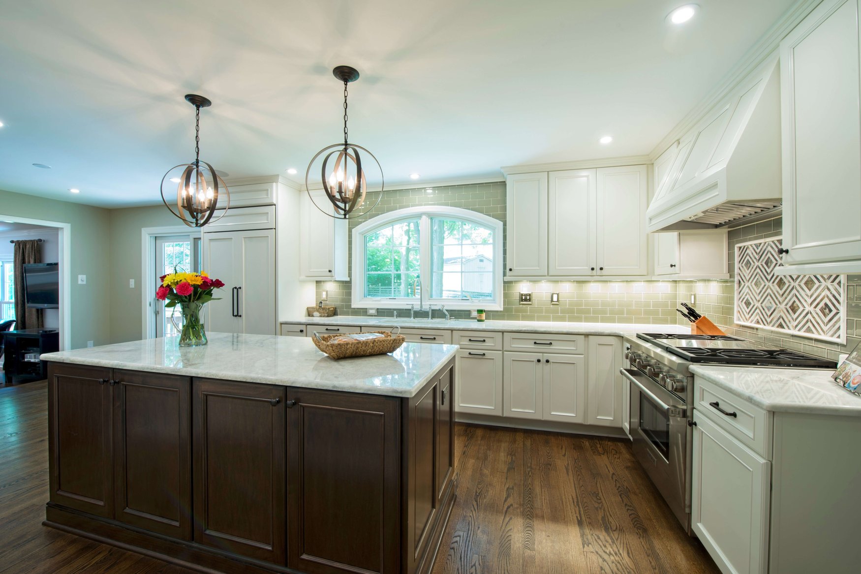 6-examples-of-beautiful-transitional-kitchens